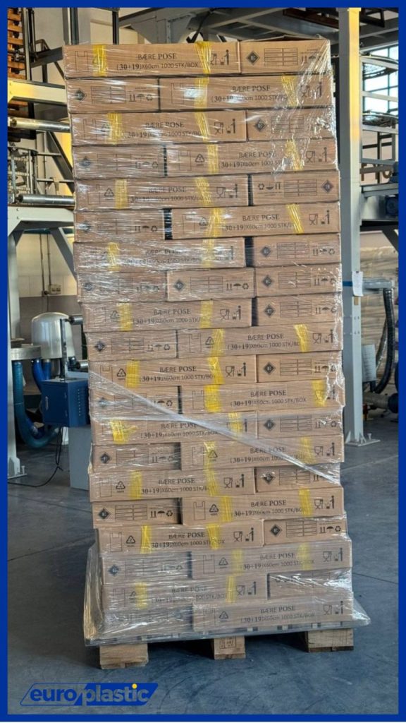 t-shirt bag box with pallet